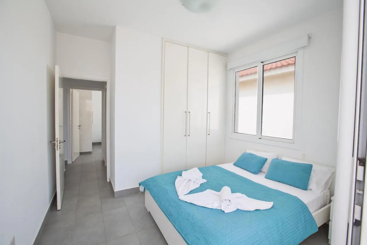 Villa Suri, Luxury Seafront Villa Ayia Napa